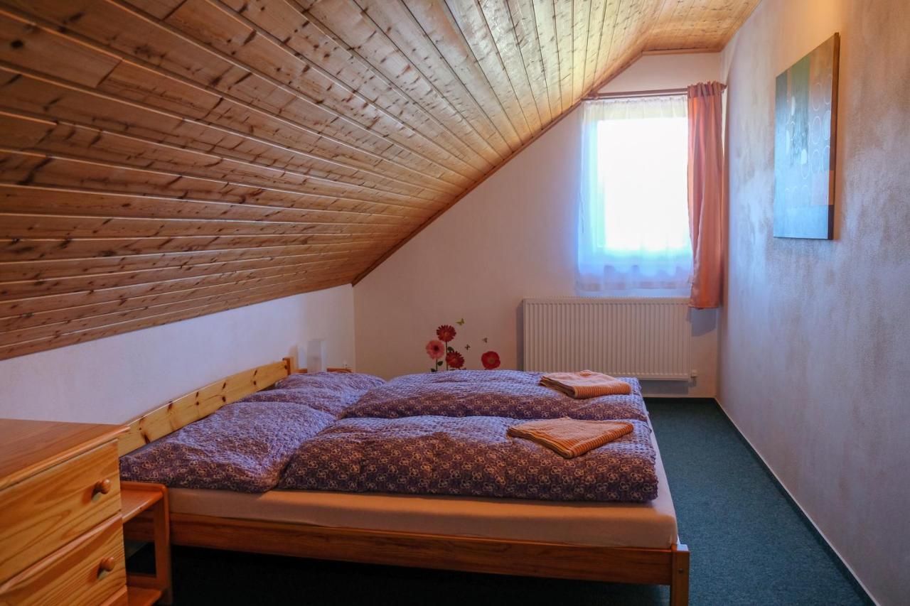 Horska Kvilda - Ubytovani U Chvalu Exterior foto