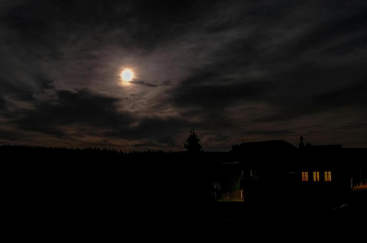 Horska Kvilda - Ubytovani U Chvalu Exterior foto