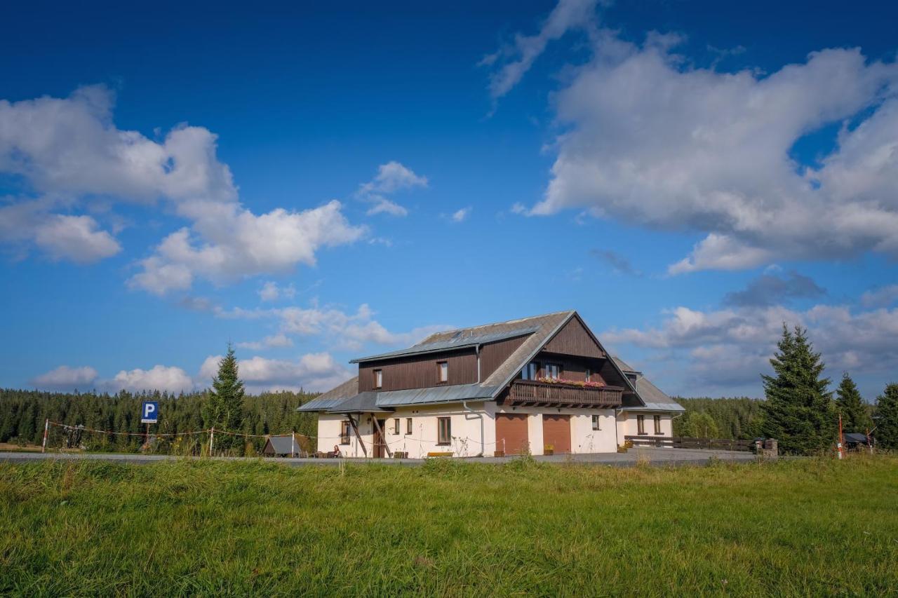Horska Kvilda - Ubytovani U Chvalu Exterior foto